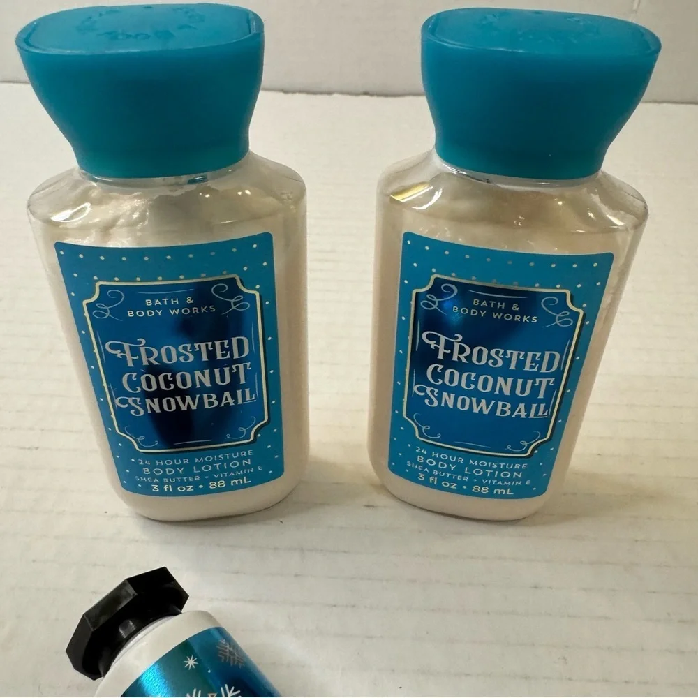 BATH AND BODY WORKS FROSTED COCONUT SNOWBALL BODY LOTION LOT OF 3 Mini/travel